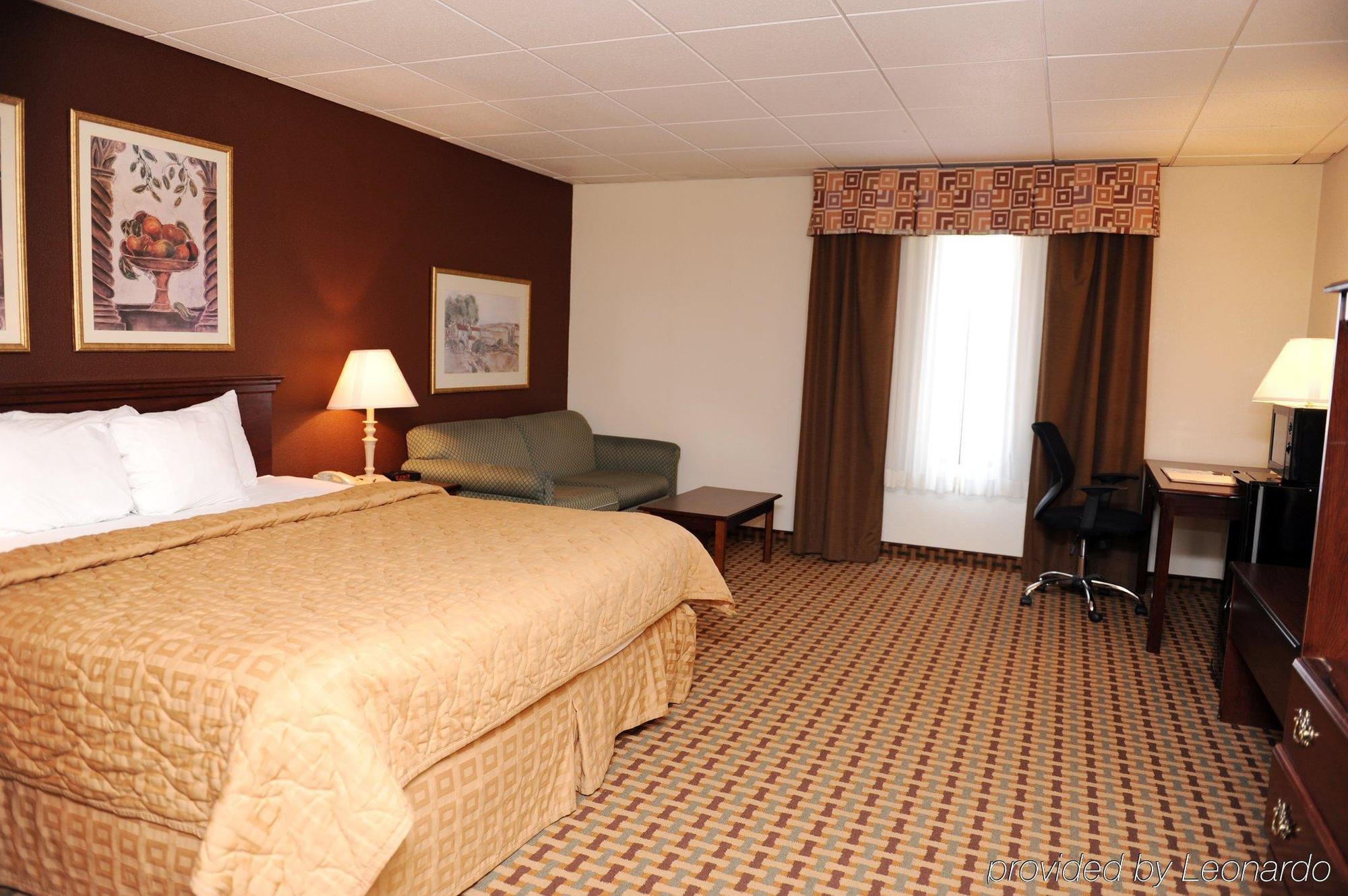 Quality Inn And Suites Conference Center Richmond Habitación foto